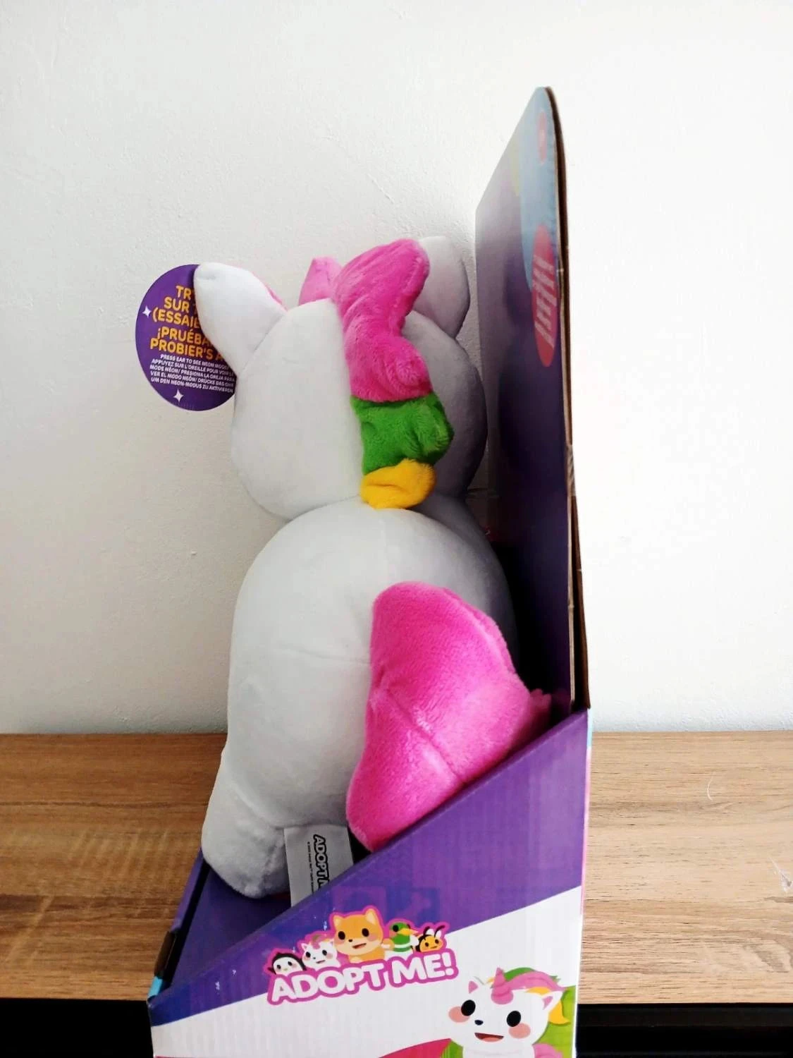¡Adopt Me! Peluche Luminosa de Unicornio Neón - Suave y cariñosa - Tres modos de iluminación – photo 5
